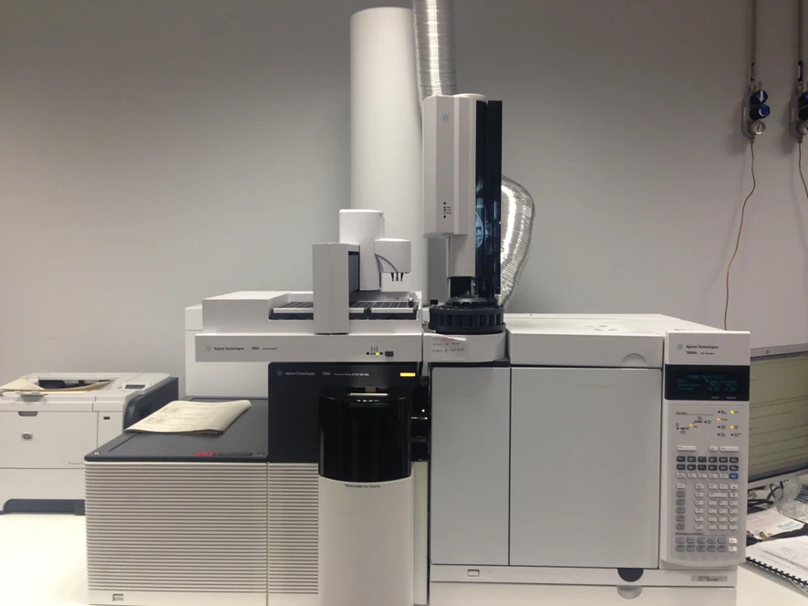Agilent 7200 GC/Q-TOF with 7890A GC and autosampler